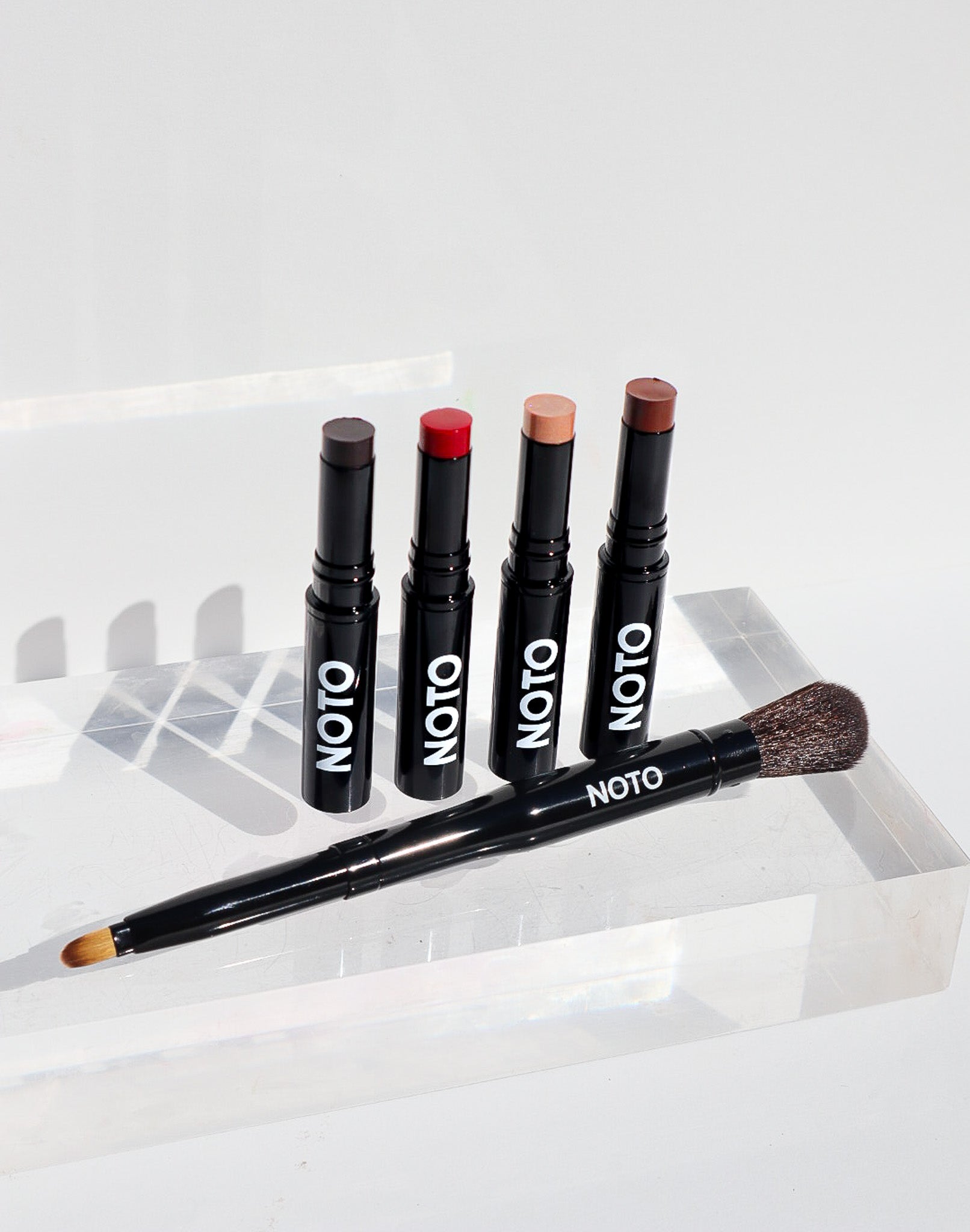 AW/25 COLOR + CONTOUR KIT